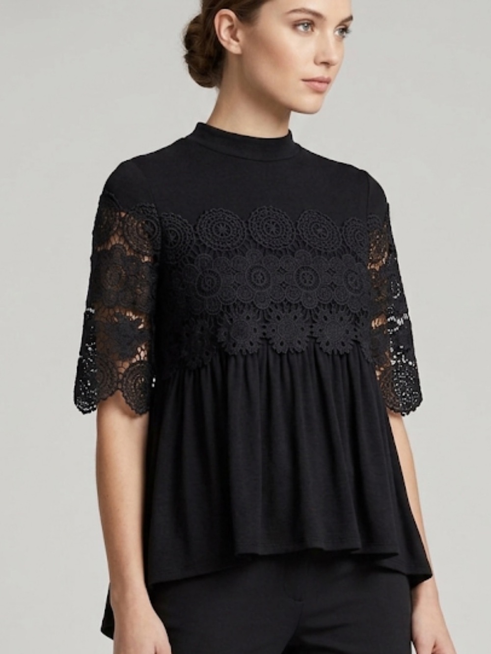 🦅 AEO Lace Boxy Fit High Neck Linen Blend Top